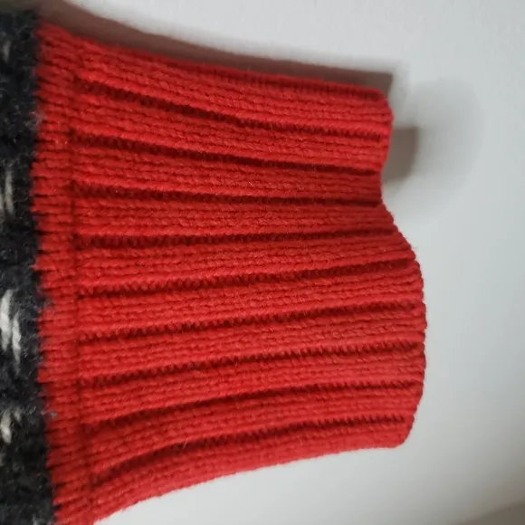 Chevron V-Neck Sweater - Black and Red