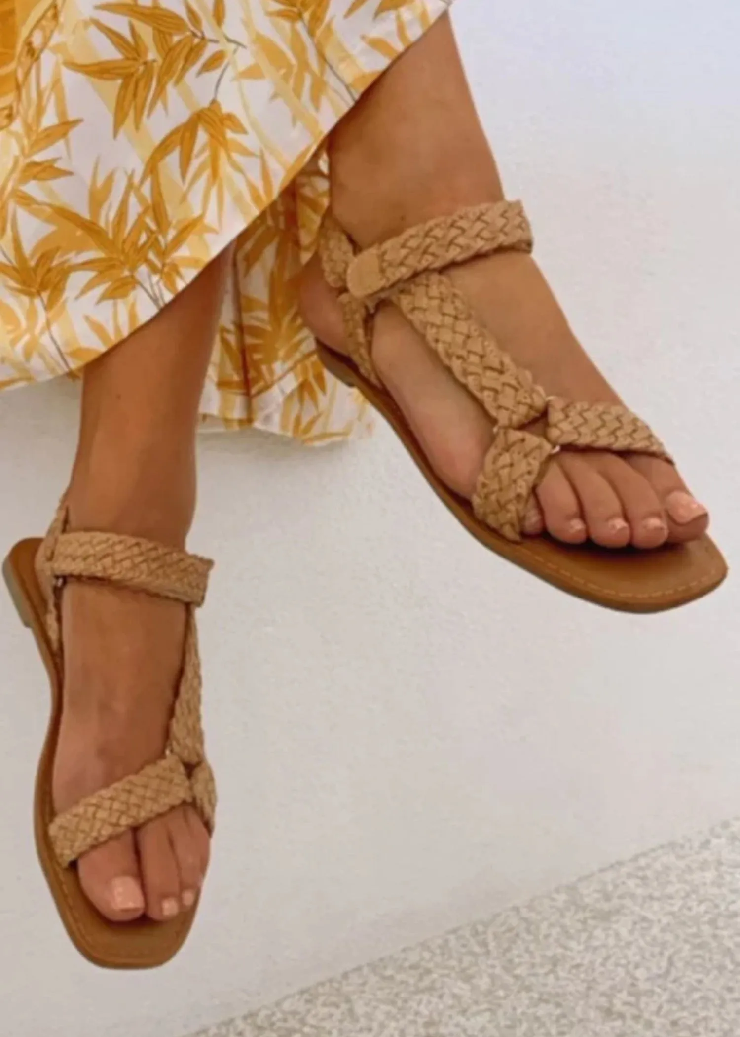 COUP LEATHER SANDALS - TAN