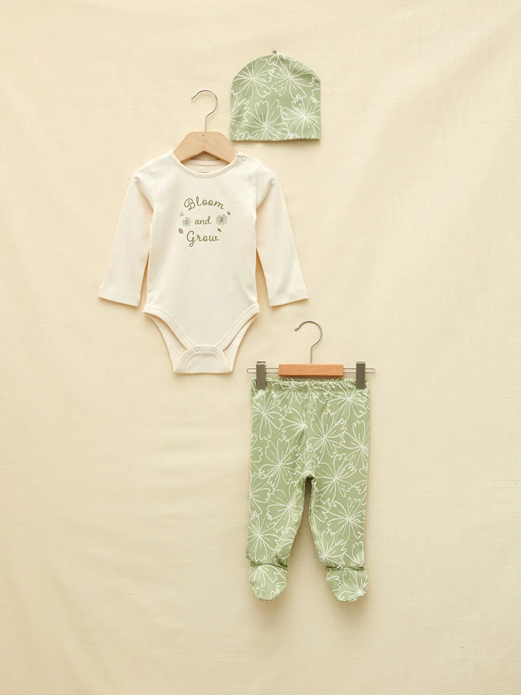 Crew Neck Long Sleeve Printed Organic Cotton Baby Girl Hospital Set