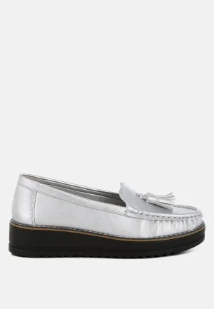 Metallic Tassel Detail Loafers


 By RUW