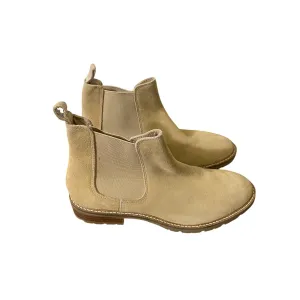New without Box Steve Madden Suede Pull On Tan Flat Booties. Sz 9.5