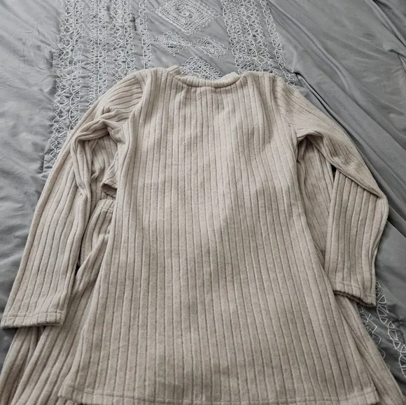 NWOT Large Two Piece Ribbed  Lounge Wear Set For Casual Home Wear