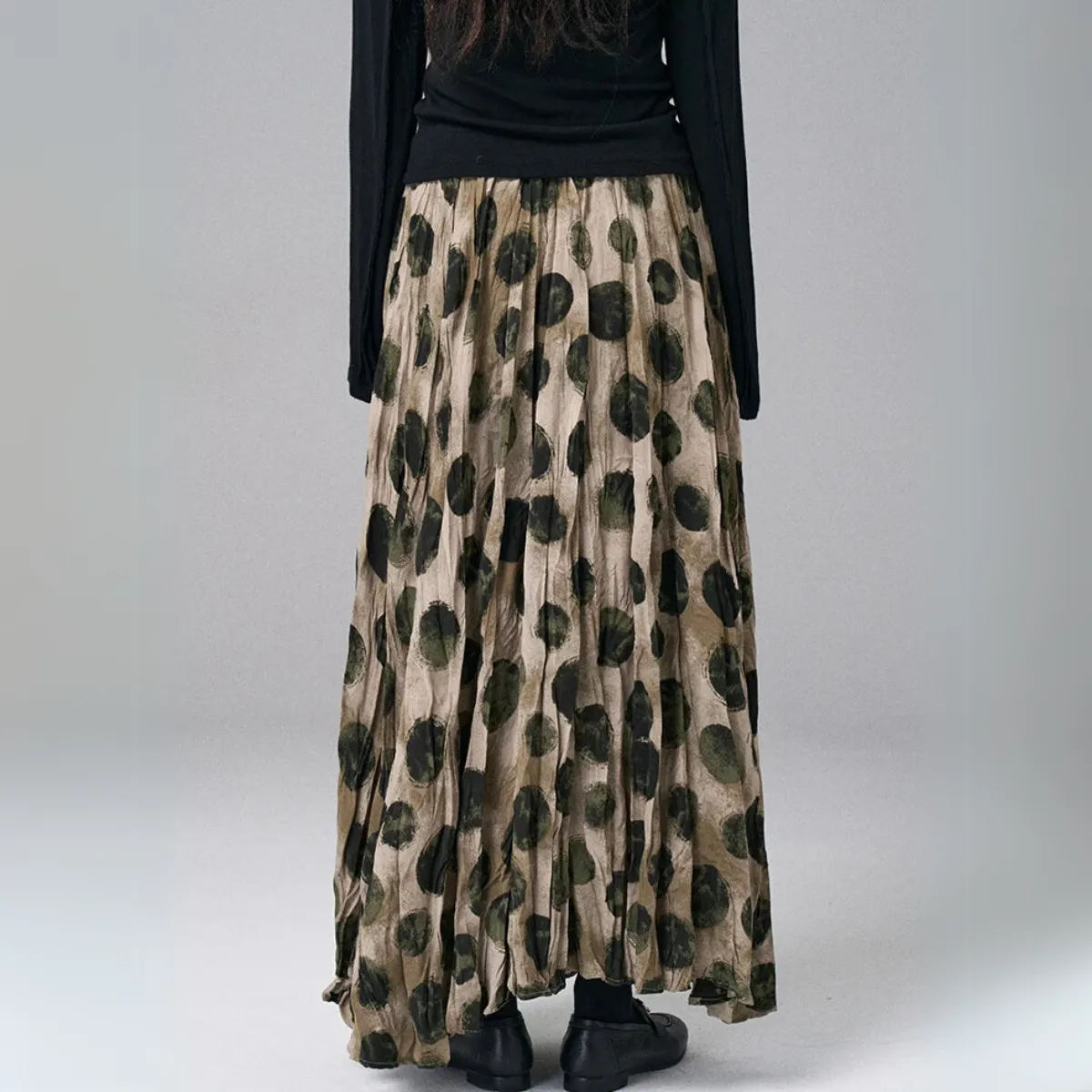 Vintage-Inspired Pleated Maxi Skirt – Earthy Tones, Abstract Polka Dots, High-Waist