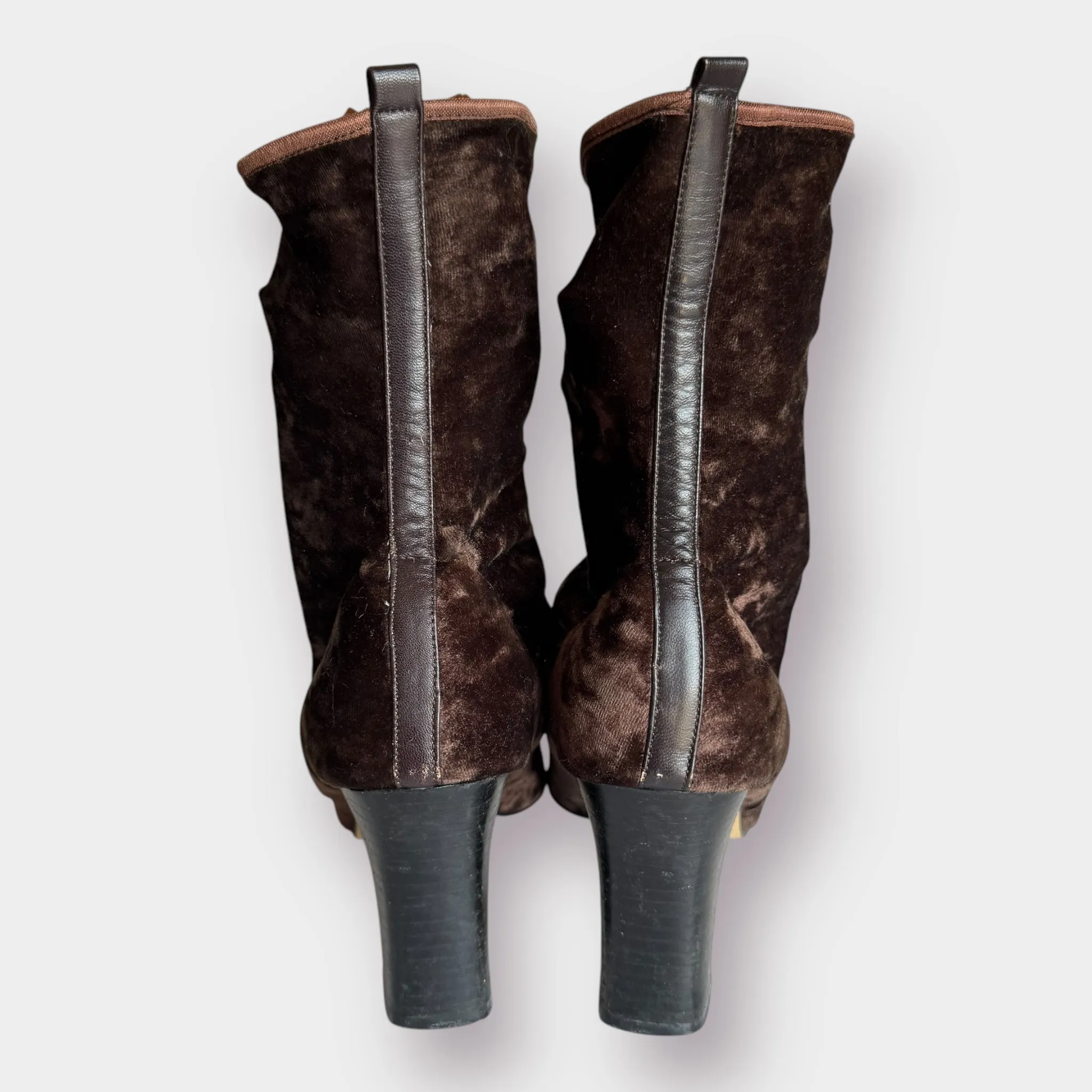 Y2K Caparros brown velvet ankle booties